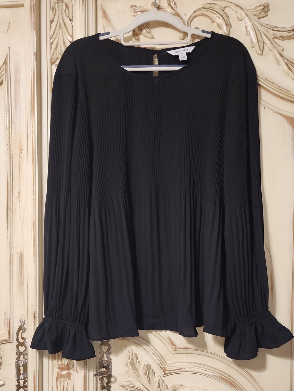 Nine West Black Pleated Long-Sleeve Ruffle Cuff Blouse